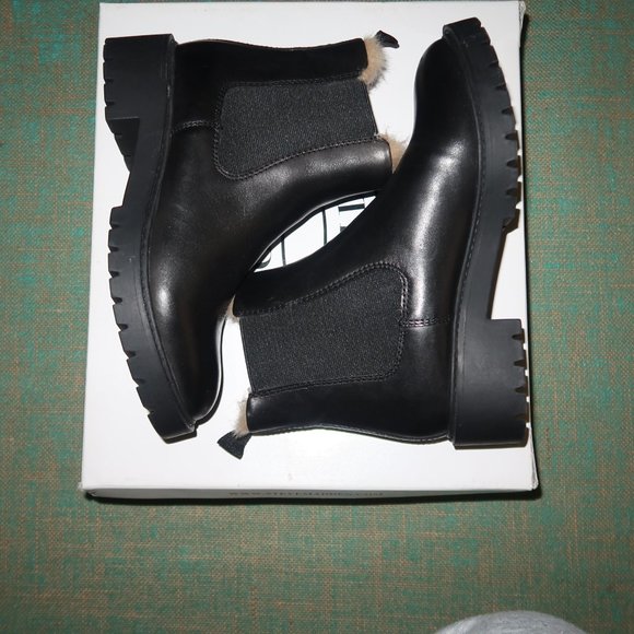 Steve Madden Shoes | Steve Madden Ottis Leather Faux Fur Lining Boot | Color: Black | Size: 7 | Petitexx00's Closet